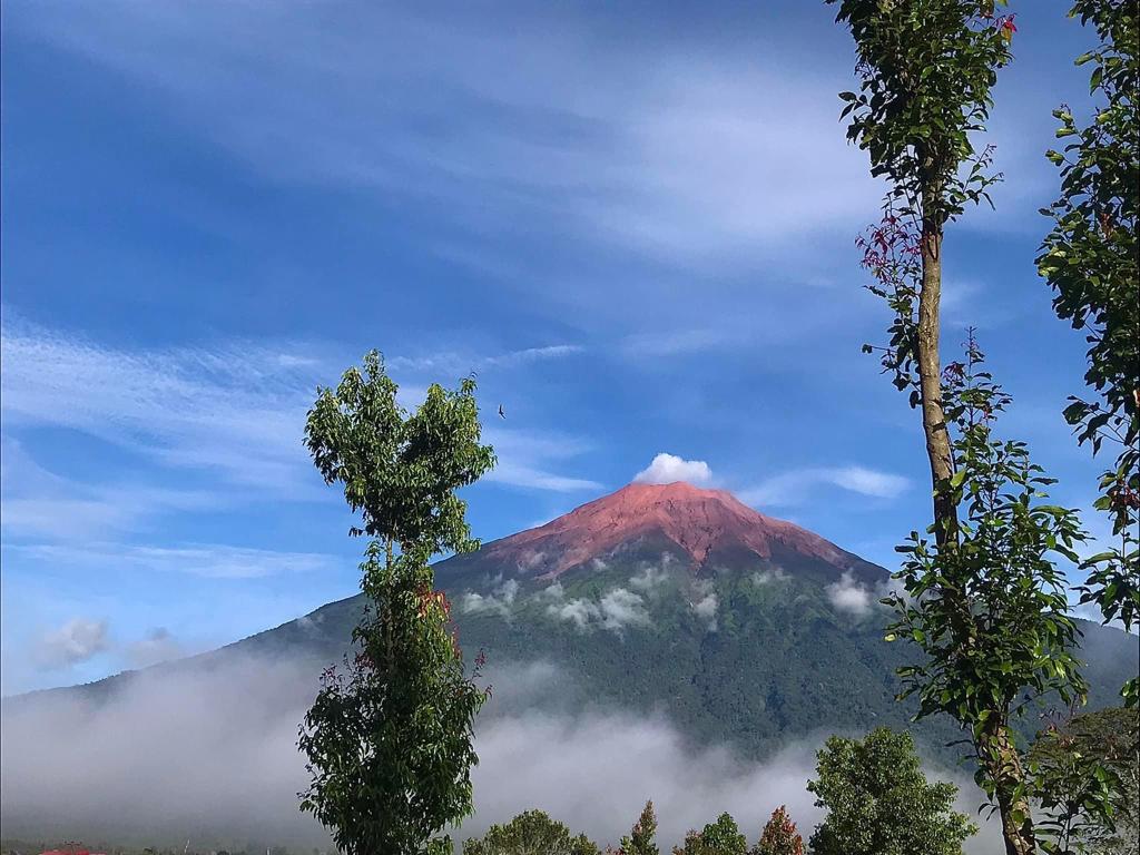kerinci volcano climbing with air manis hillside retreat padang west sumatra