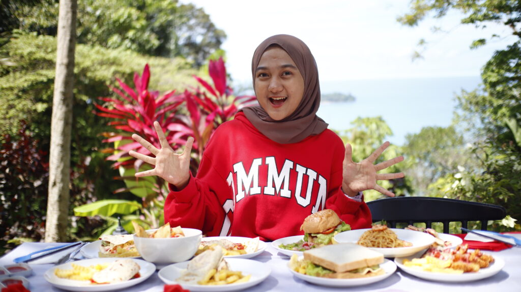 enjoy tasty foods at airmanis hillside retreat padang west sumatra