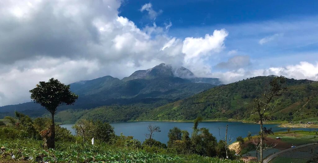 road day trip to diatas dibawah singkarak lakes with airmanis hillside retreat padang west sumatra